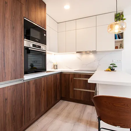 Krasny U Fnhk Apartment *